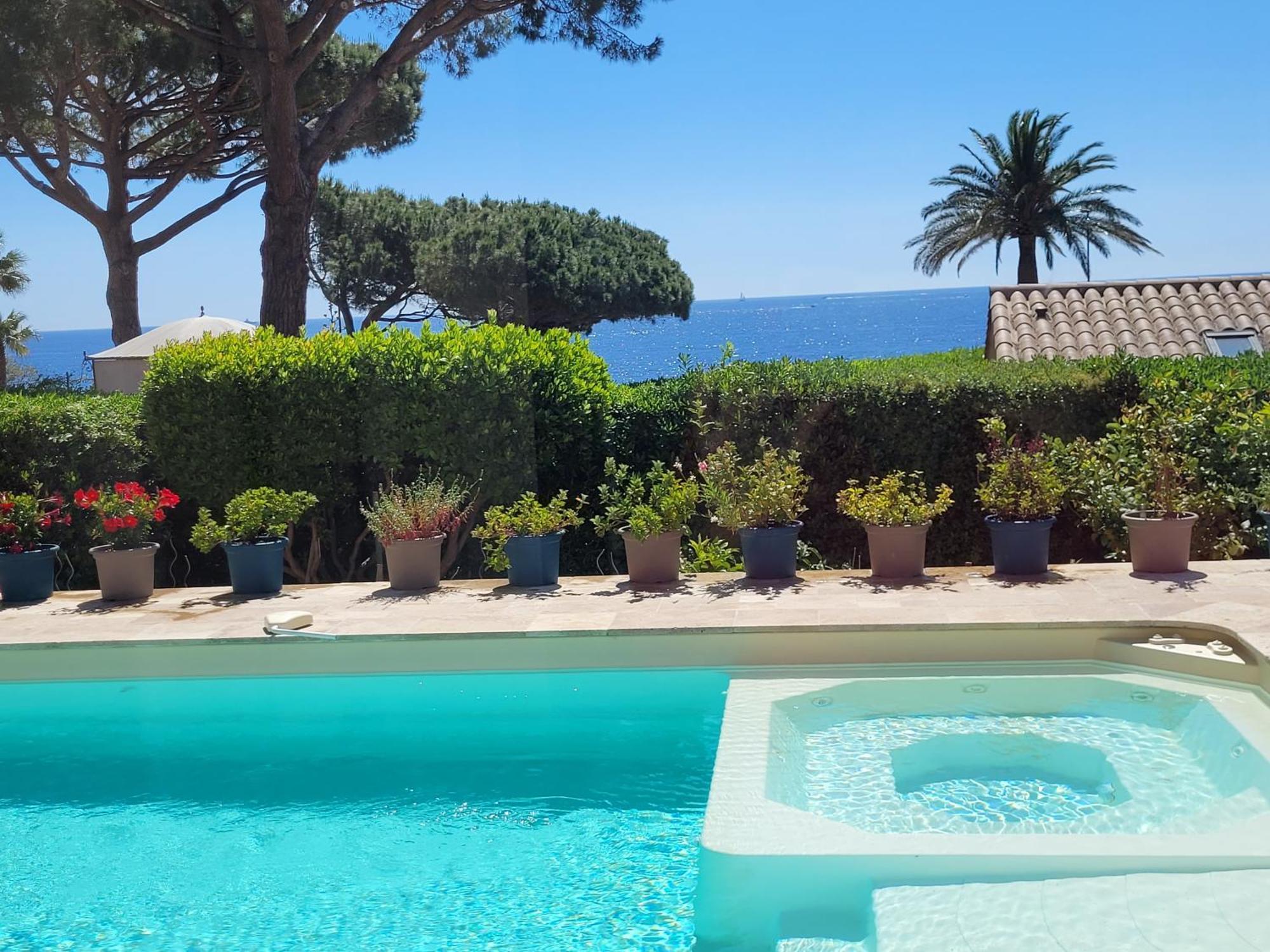 Villa Esmeralda Adults Only Les Issambres Exterior photo