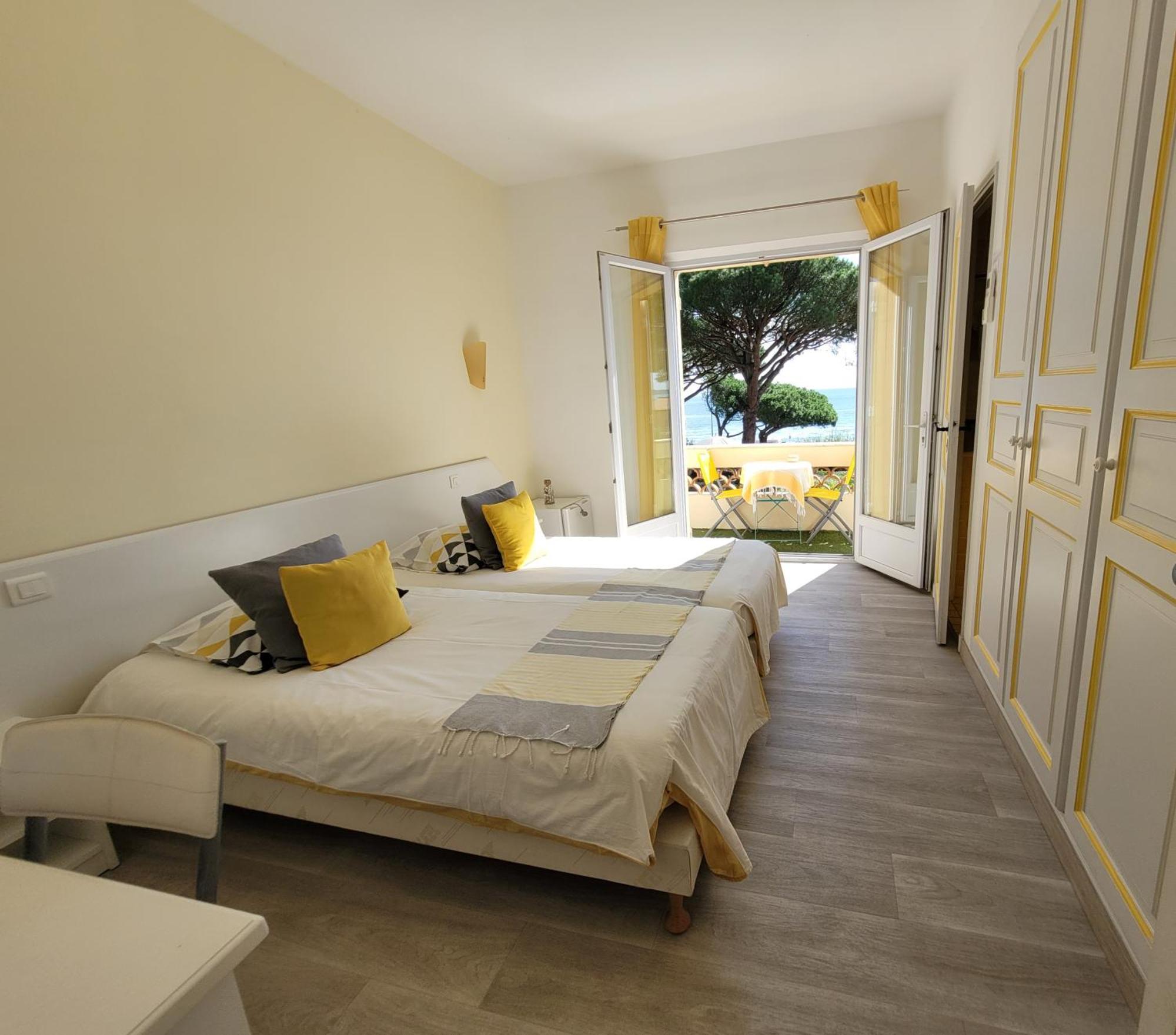 Villa Esmeralda Adults Only Les Issambres Exterior photo