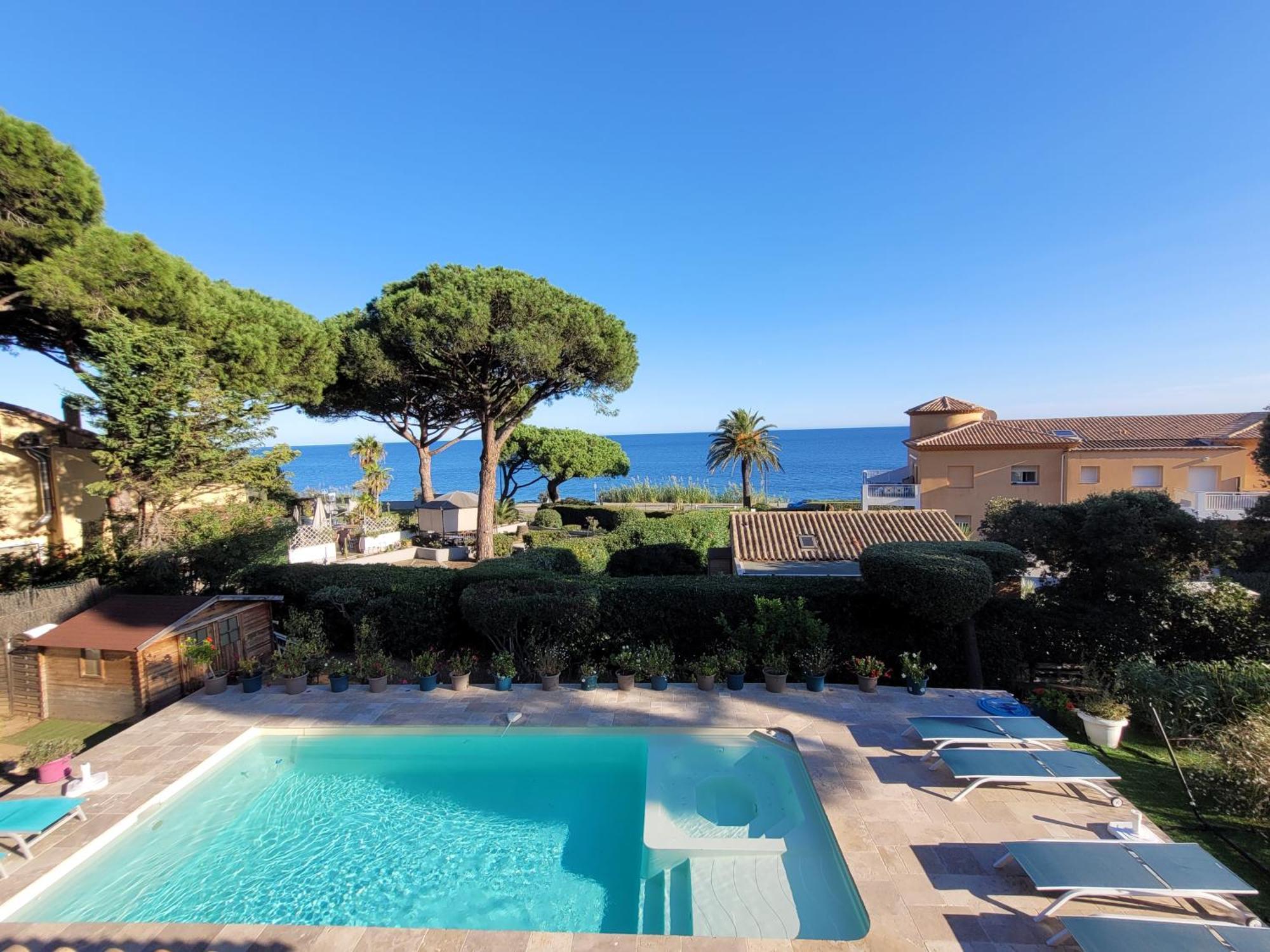Villa Esmeralda Adults Only Les Issambres Exterior photo