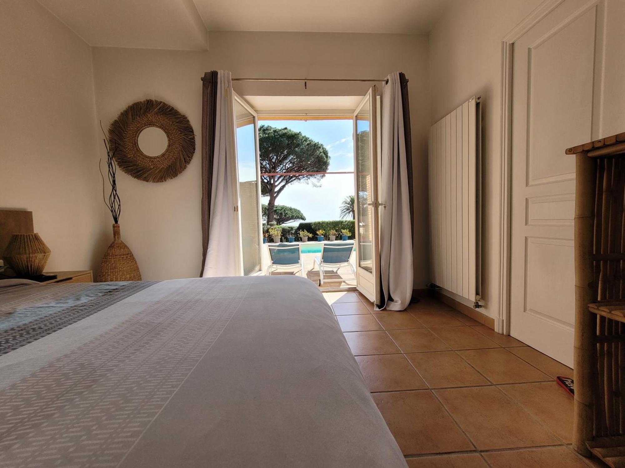 Villa Esmeralda Adults Only Les Issambres Exterior photo