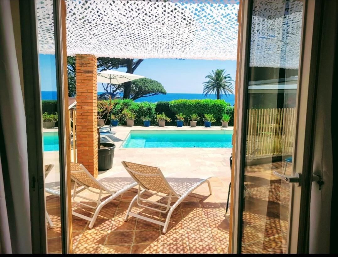 Villa Esmeralda Adults Only Les Issambres Room photo